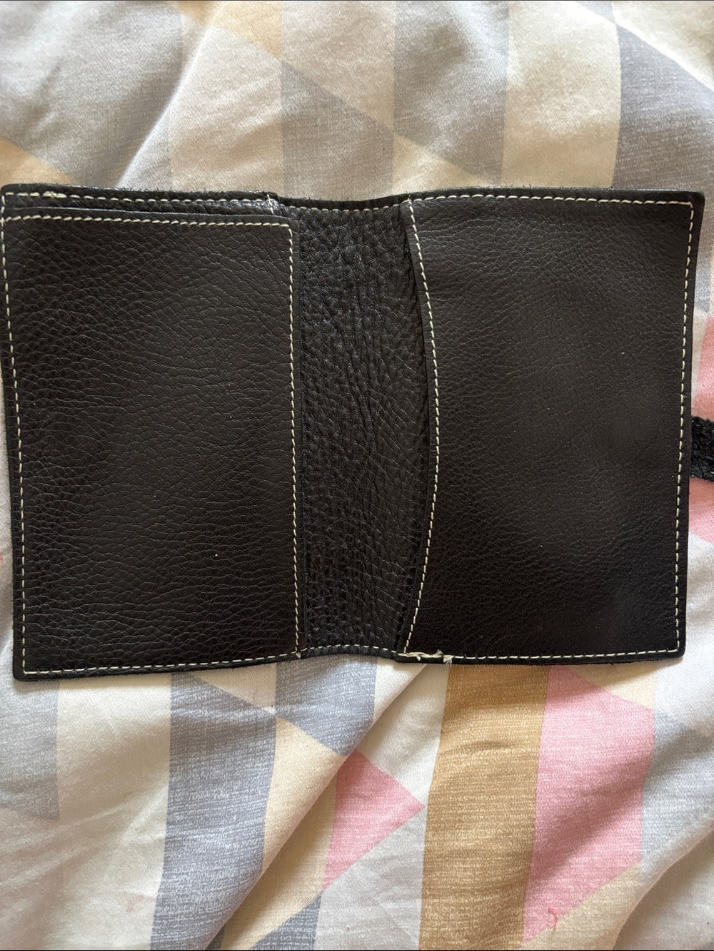 Roots genuine leather Black Bifold passport wallet with Stitch Detail - Picture 5 of 7